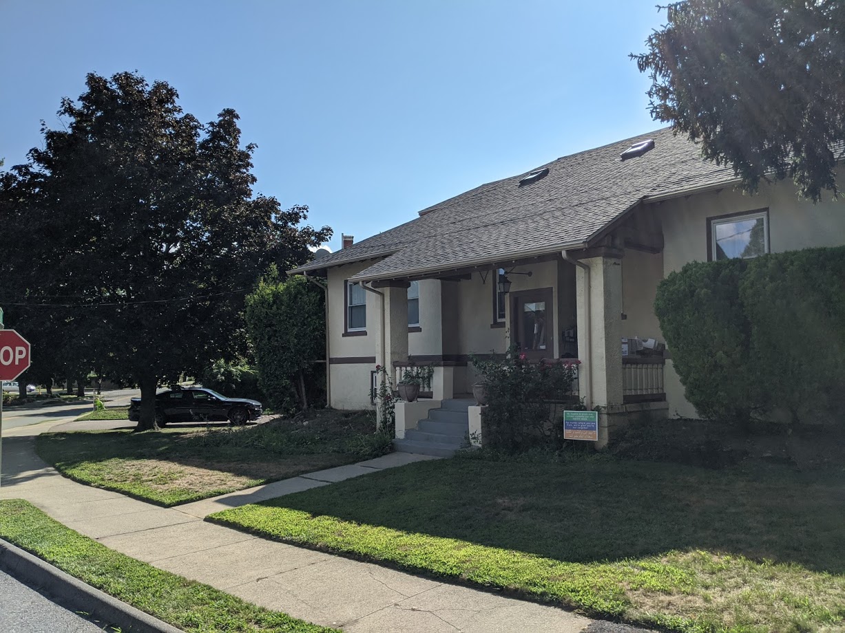 2 Oliver St, Watertown