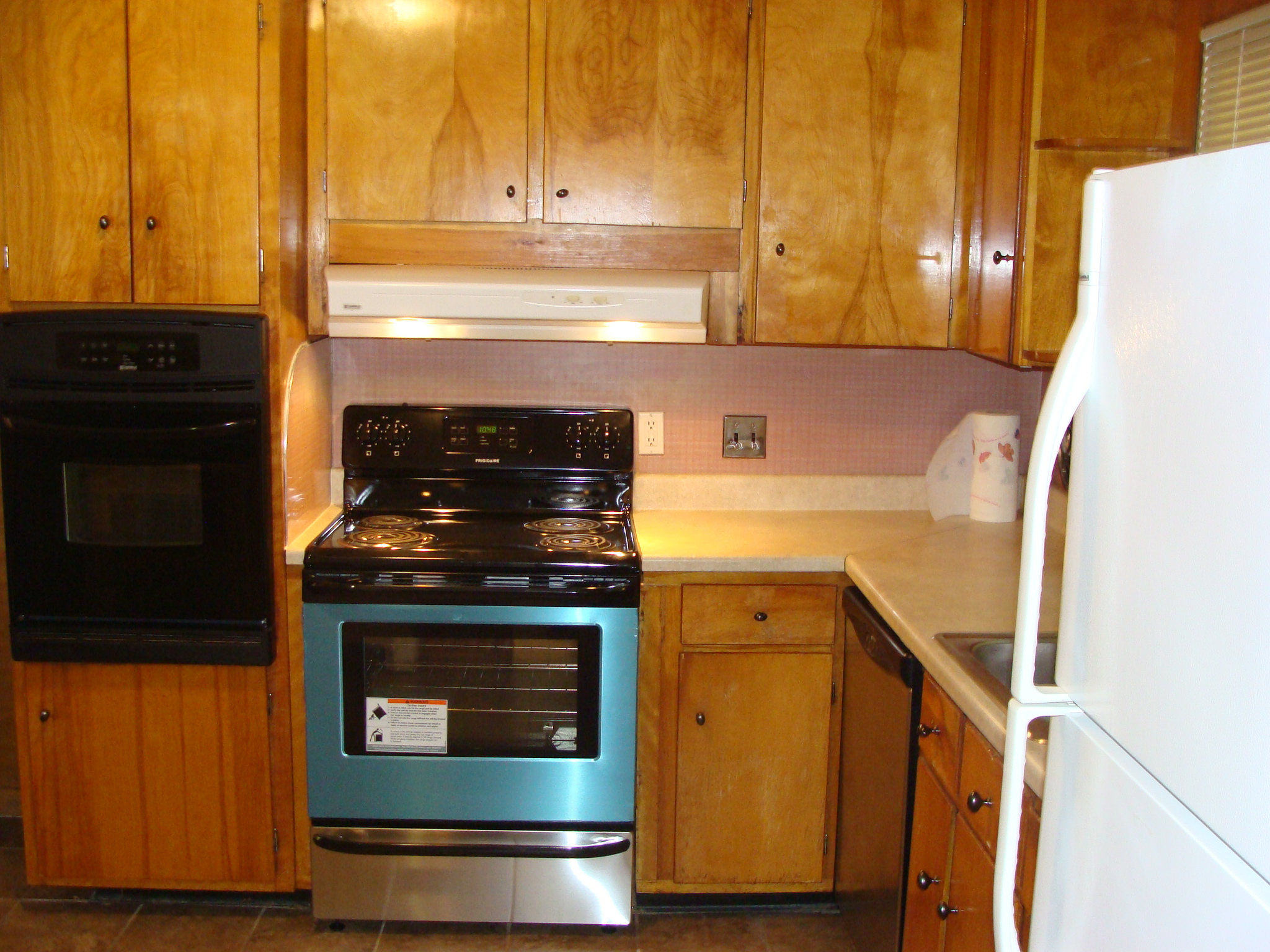 3 bed, 2 bath apartment for rent at 407 Lowell Ave Unit 1, Newtonville — photo 4 of 12