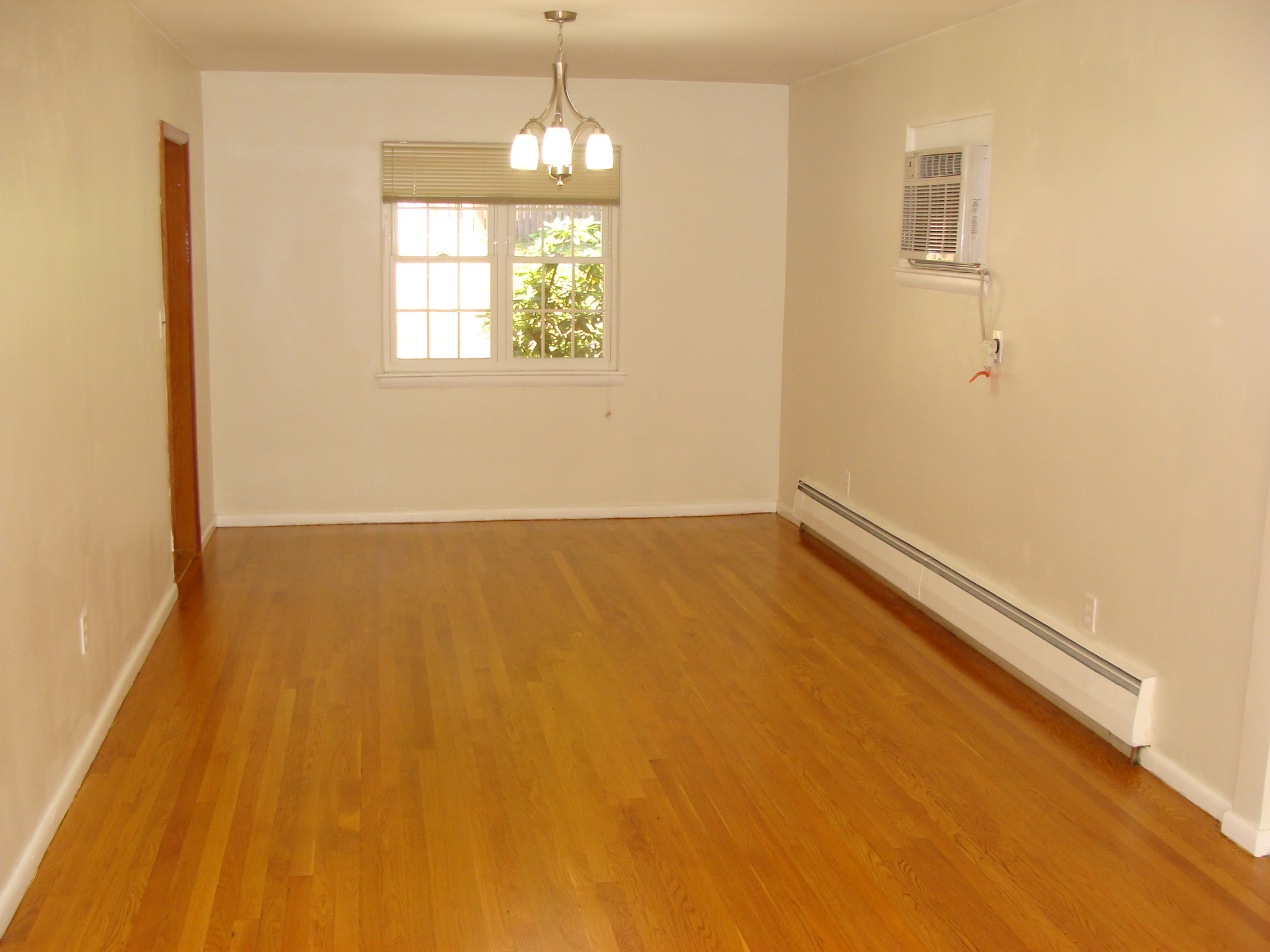 3 bed, 2 bath apartment for rent at 407 Lowell Ave Unit 1, Newtonville — photo 3 of 12