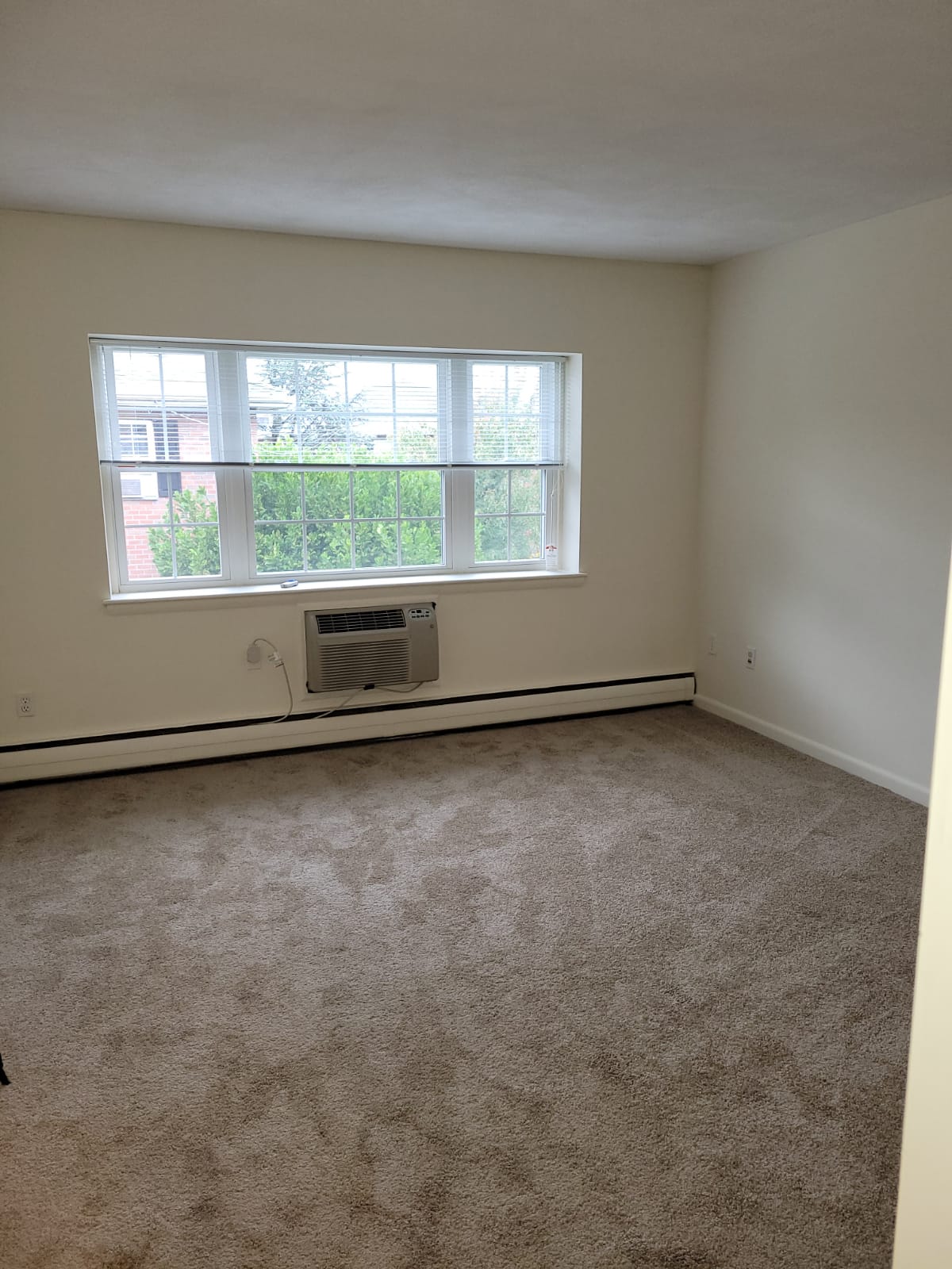 1 bed, 1 bath apartment for rent at 101 Farwell St Unit D, Newtonville — photo 7 of 18