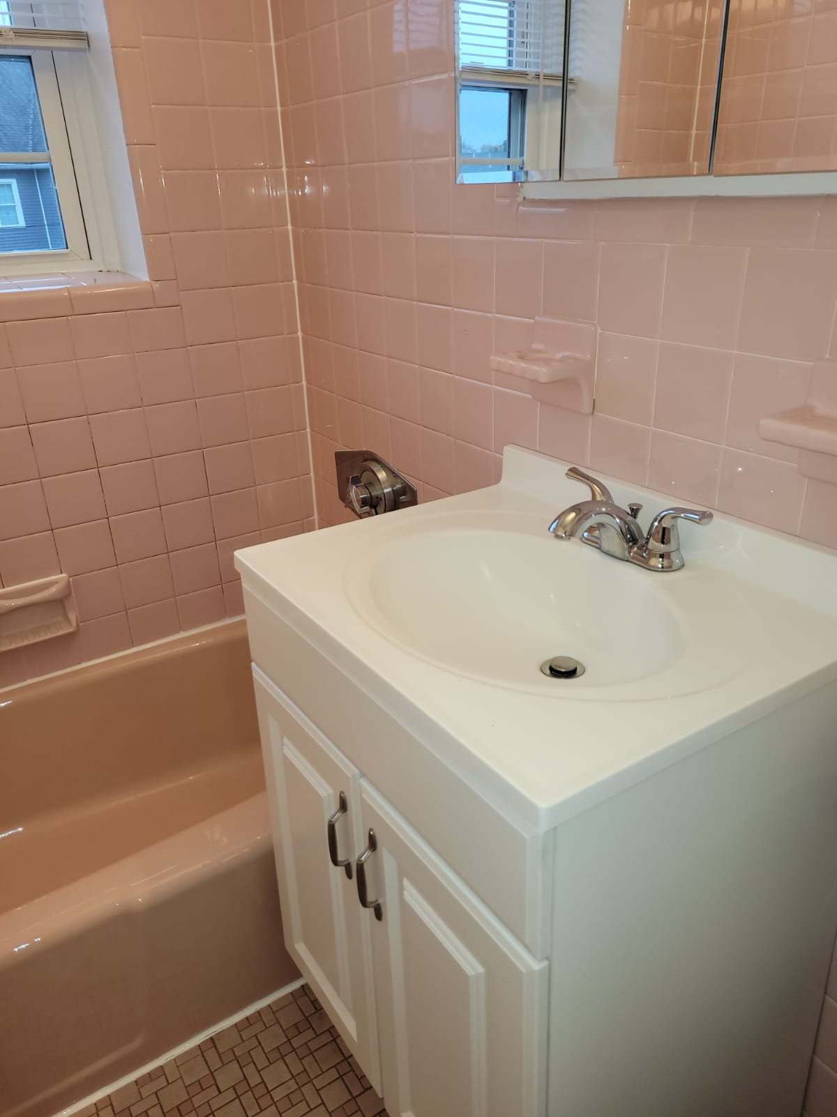 1 bed, 1 bath apartment for rent at 101 Farwell St Unit D, Newtonville — photo 6 of 18