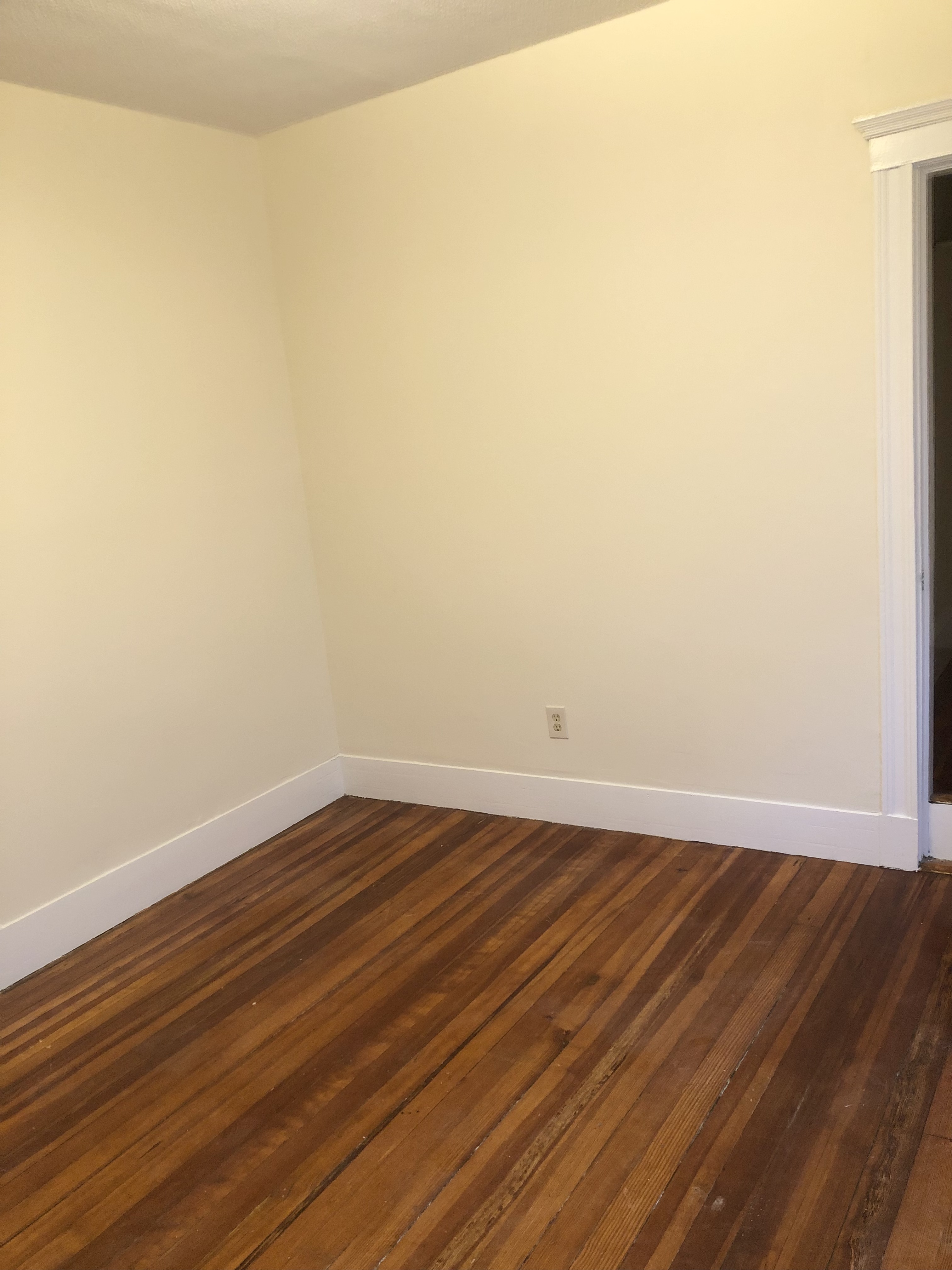 3 bed, 1 bath apartment for rent at 48 Langley Rd Unit 1, Brighton — photo 13 of 23