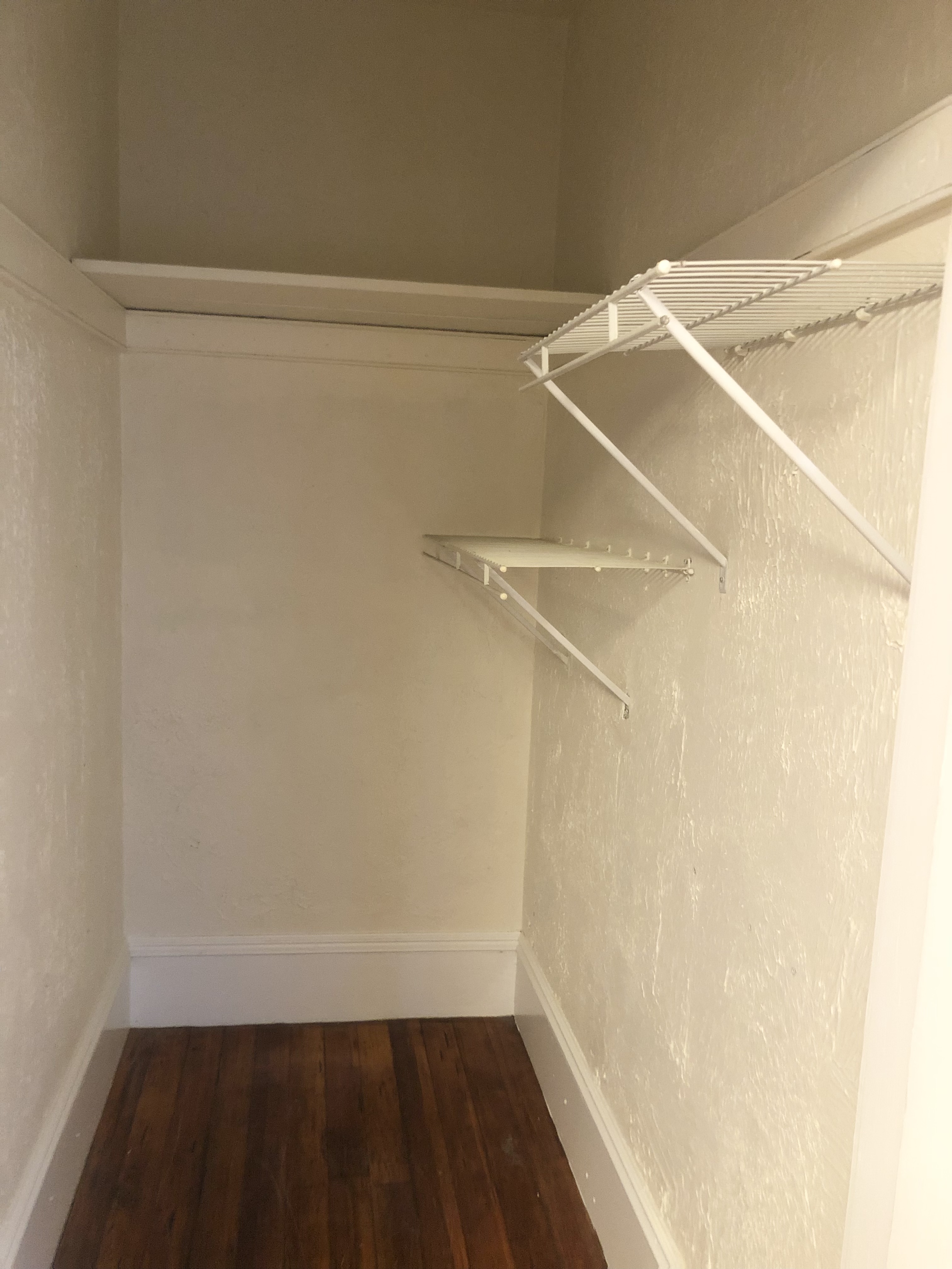 3 bed, 1 bath apartment for rent at 48 Langley Rd Unit 1, Brighton — photo 21 of 23
