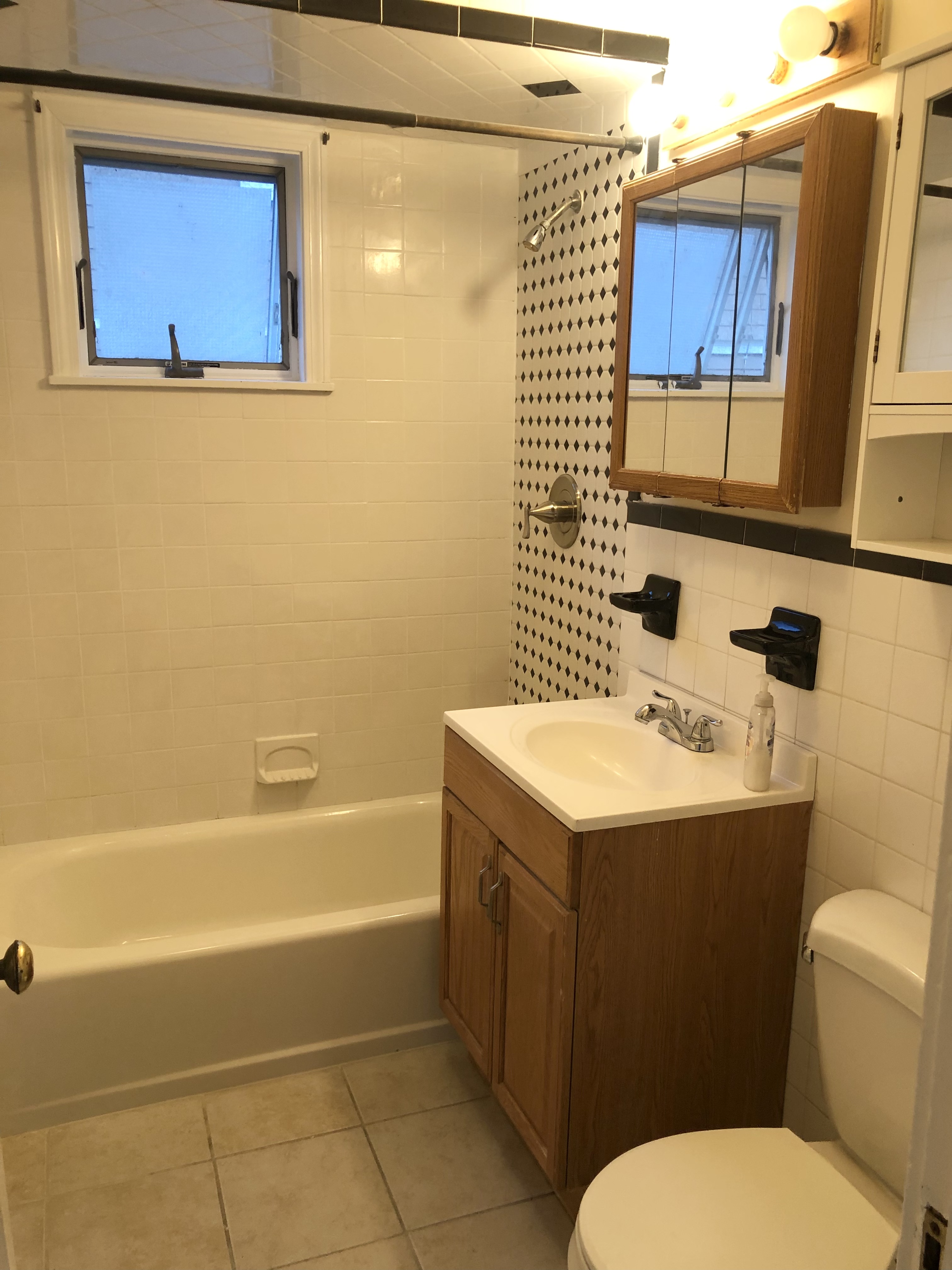 3 bed, 1 bath apartment for rent at 48 Langley Rd Unit 1, Brighton — photo 18 of 23