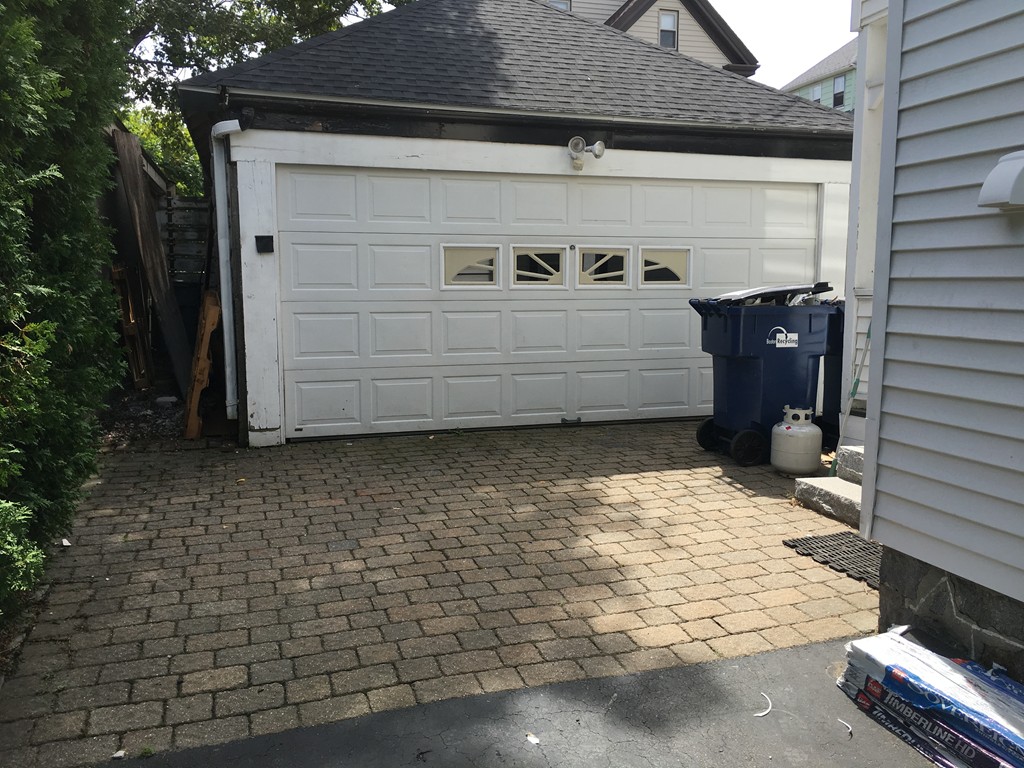 954 South, Roslindale