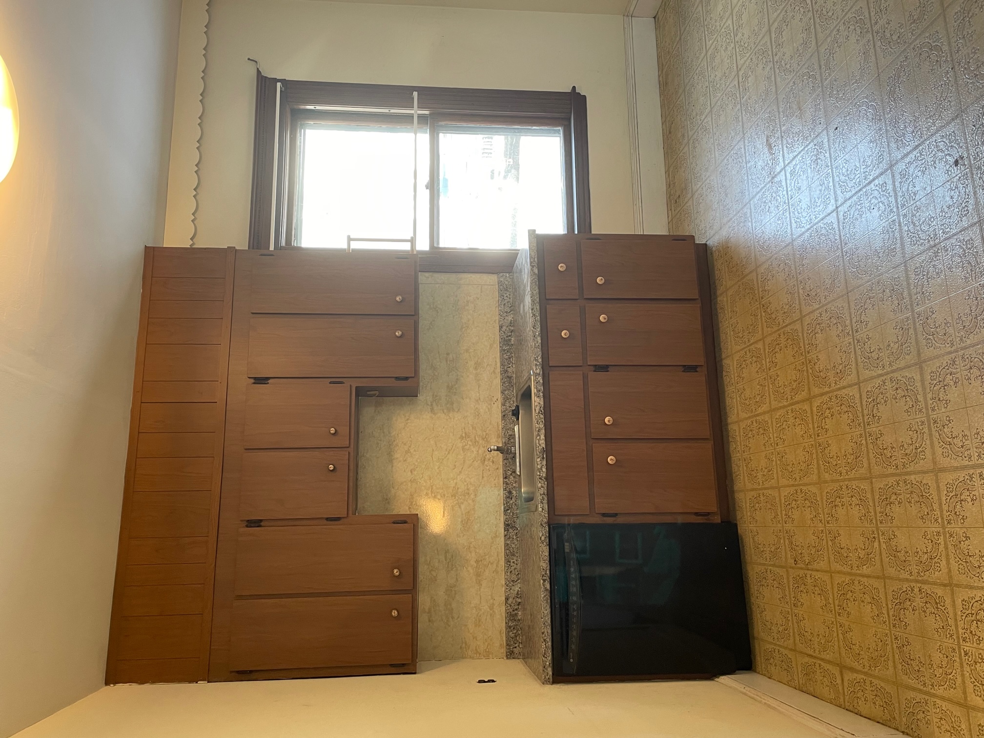 2 bed, 1 bath apartment for rent at 325 Faneuil St Unit 1A, Brighton — photo 9 of 10