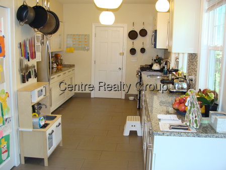 2 bed, 1 bath apartment for rent at 5 Nottingham St Unit 0, Newton Center — photo 2 of 11