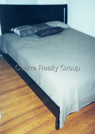 92 Mill St, Newton Center