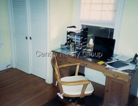 92 Mill St, Newton Center