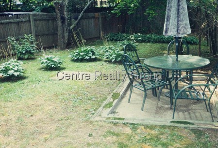 92 Mill St, Newton Center