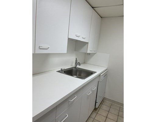 50 56 Broadlawn Park, West Roxbury