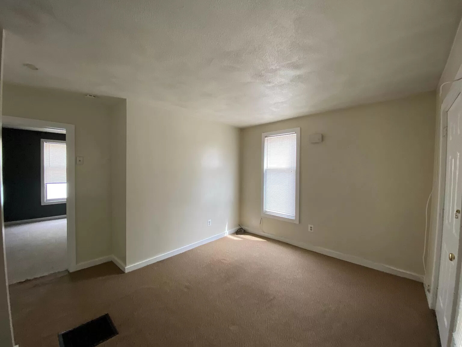 141 9th St, South Boston