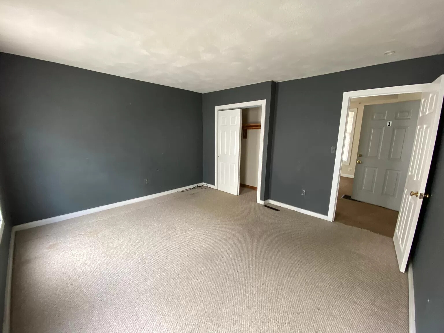 141 9th St, South Boston