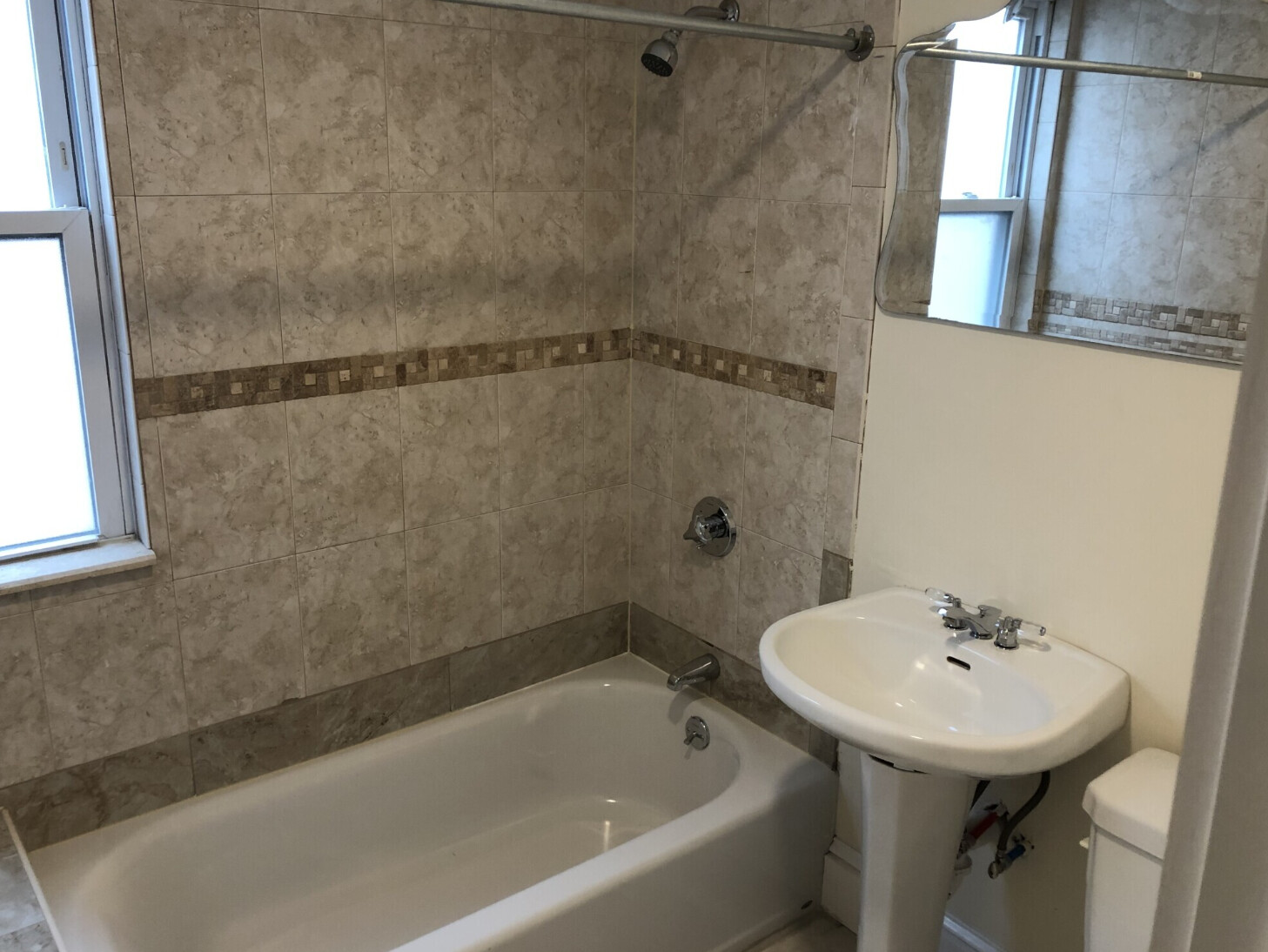 36 Brackett St, Oak Square