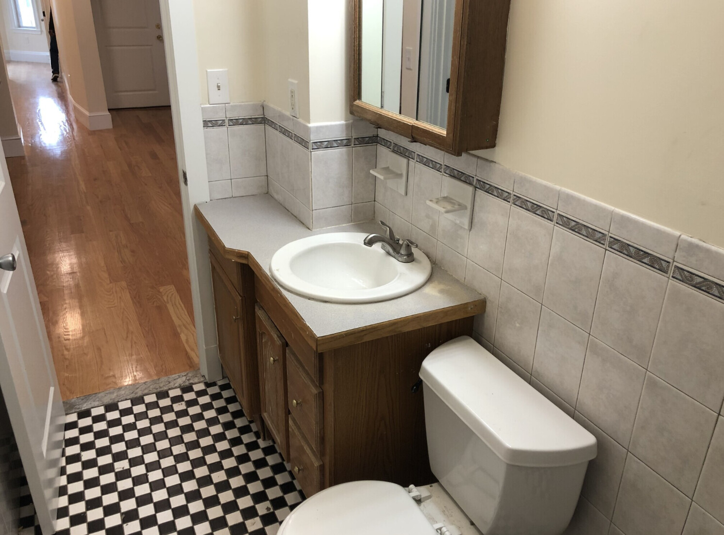 36 Brackett St, Oak Square