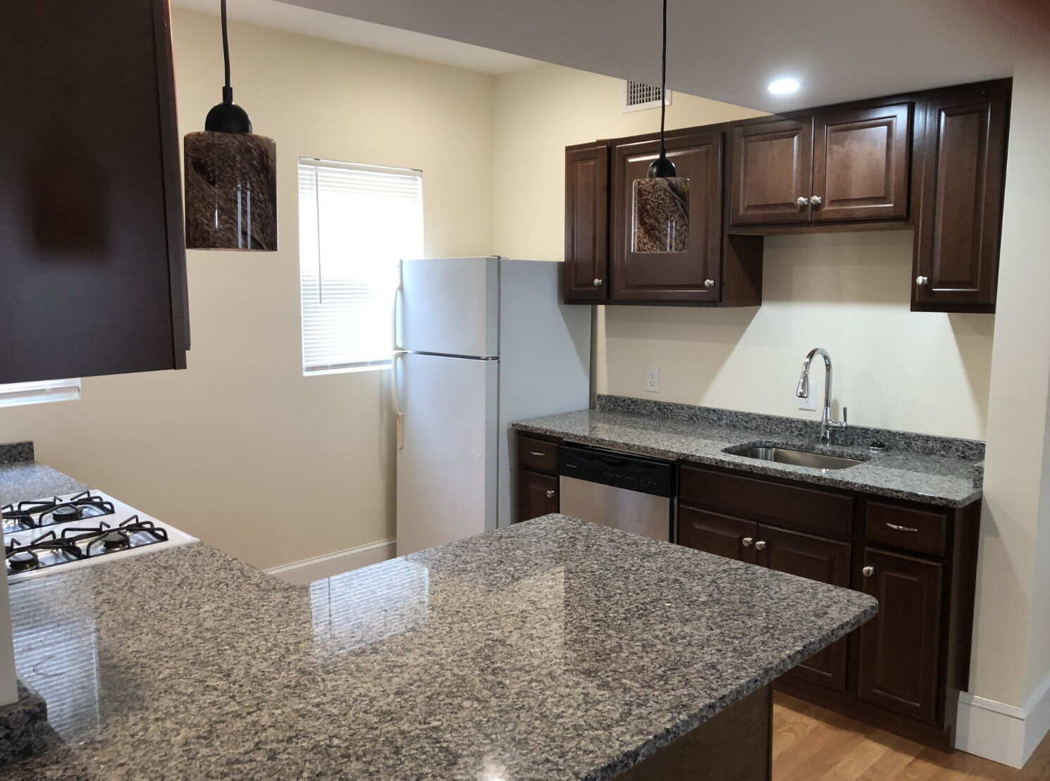 36 Brackett St, Oak Square