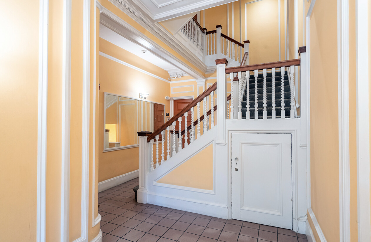 379 Commonwealth Ave, Back Bay