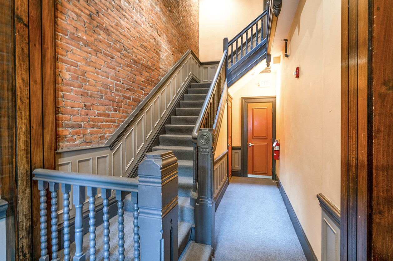 270 Newbury St, Back Bay