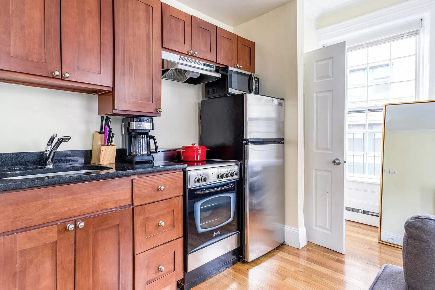 24 Joy St, Beacon Hill