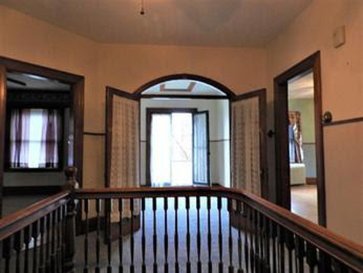 22 Grand View Ave, East Somerville