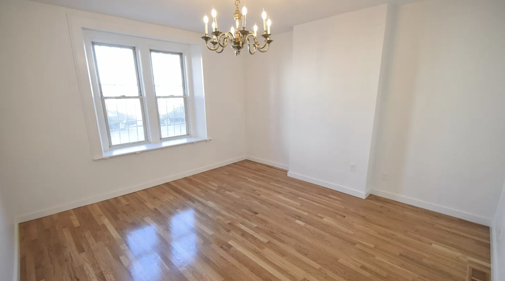 682 Parker St, Mission Hill