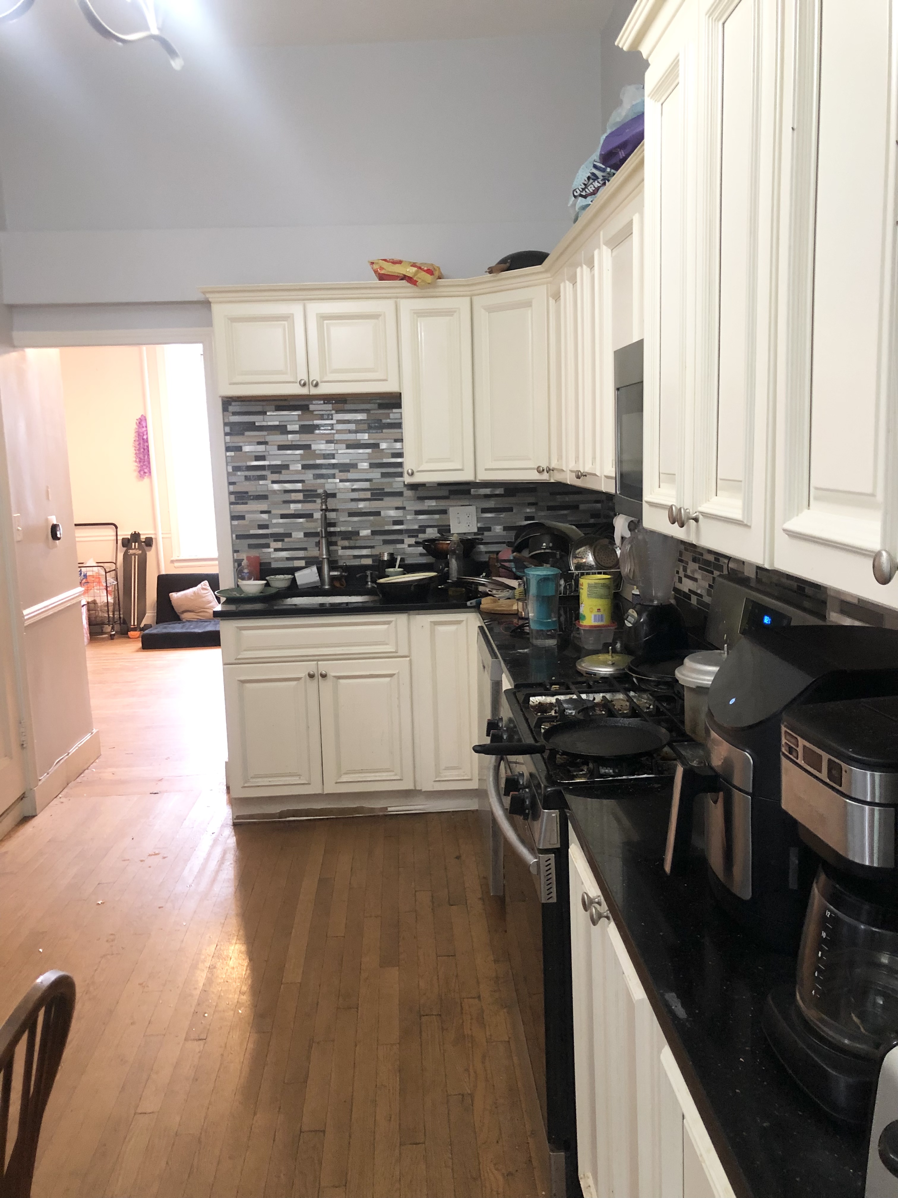 686 Parker St, Mission Hill