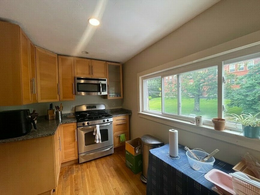 76 Austin St, Newton Centre