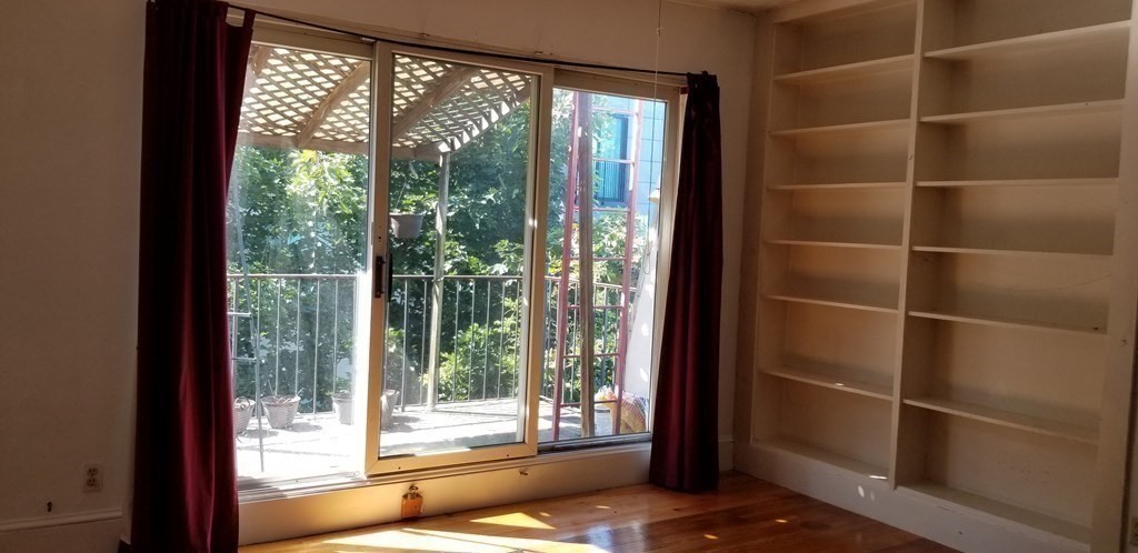 8 Sewall St, Mission Hill