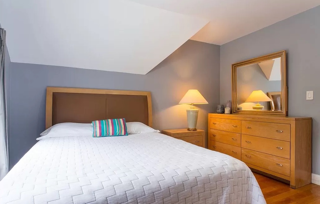 17 Holman St, Allston