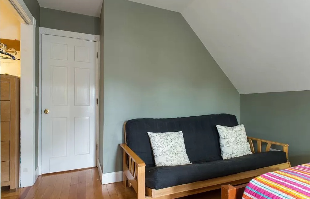 17 Holman St, Allston