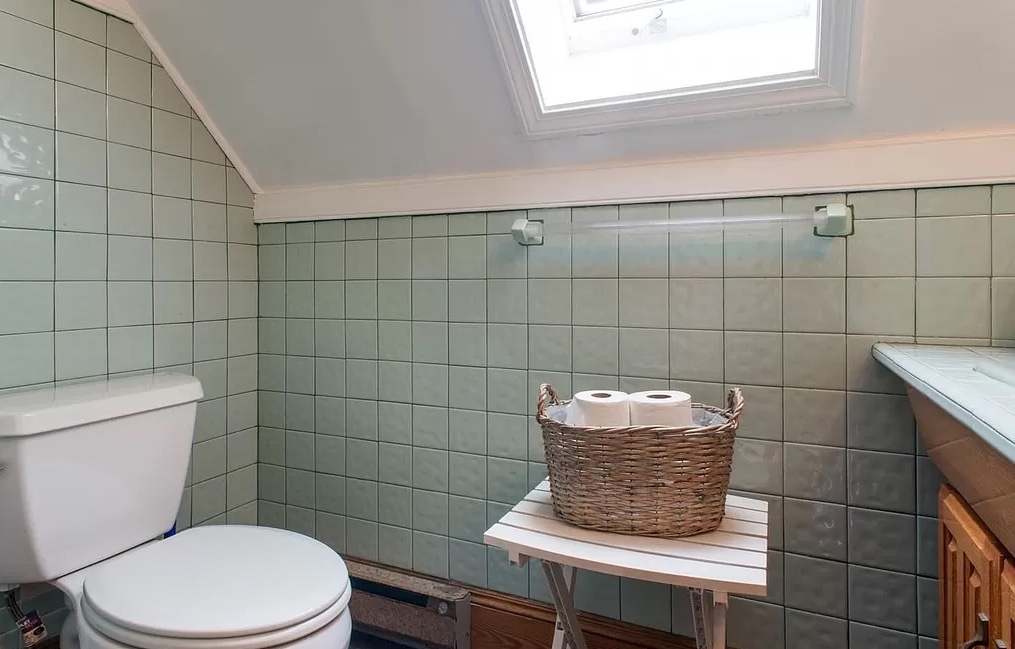 17 Holman St, Allston