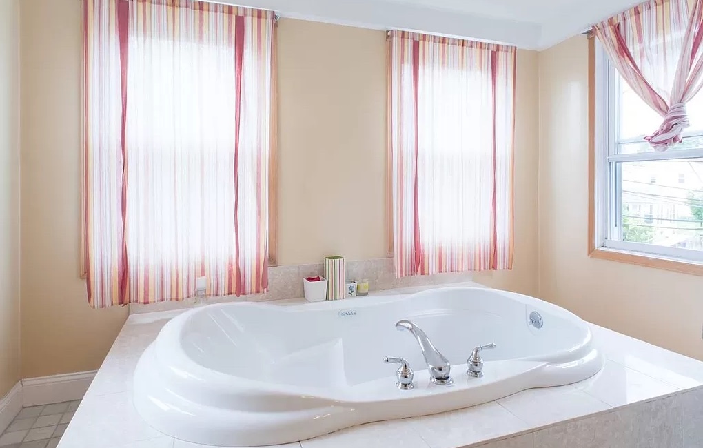 17 Holman St, Allston