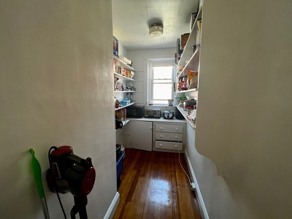 811 Centre St, Jamaica Plain