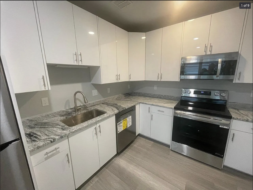 78 Tyler St, Chinatown