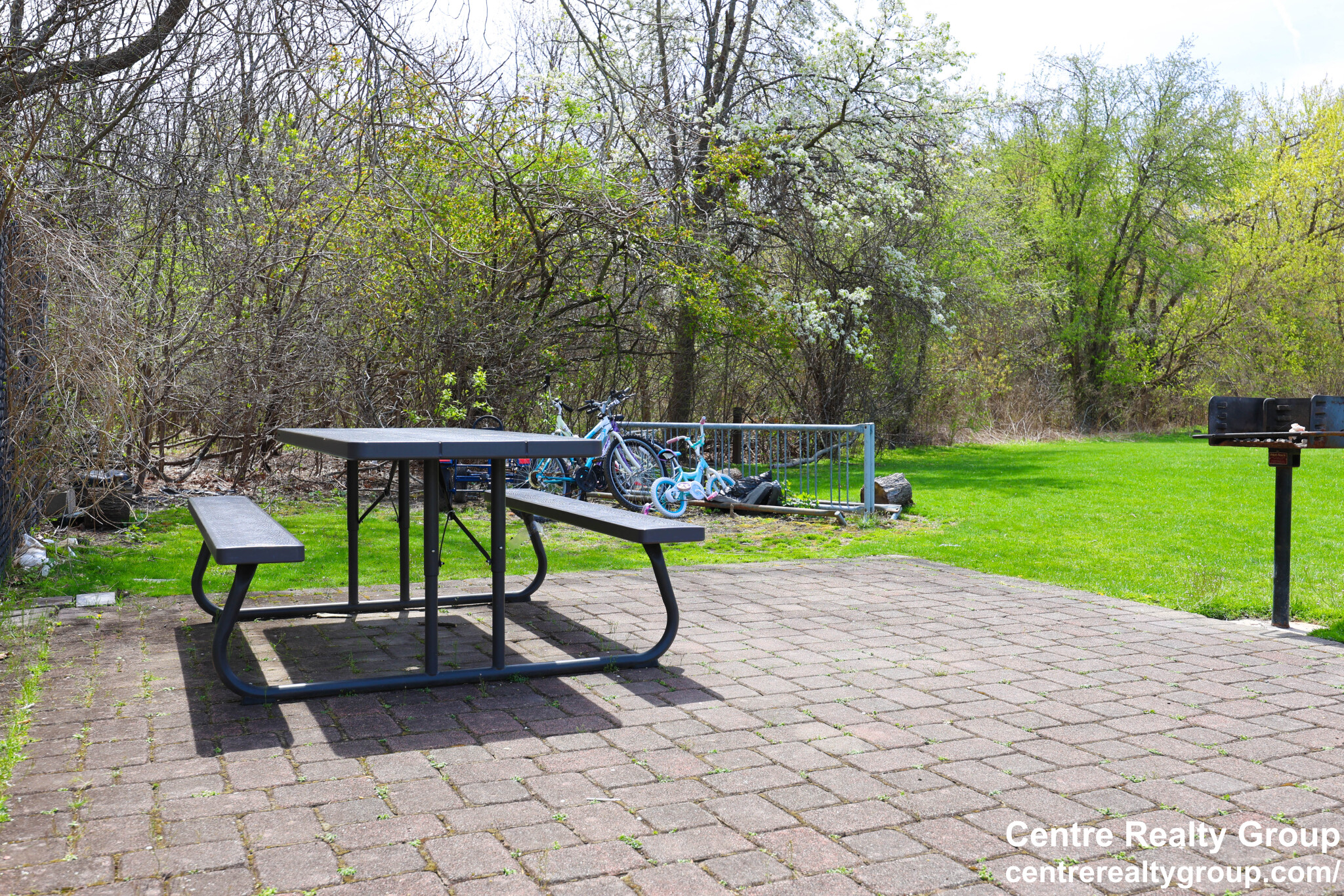 8 Bryon Rd, West Roxbury