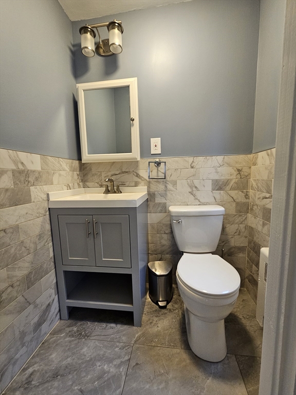 115 Langley Rd, Newton Center