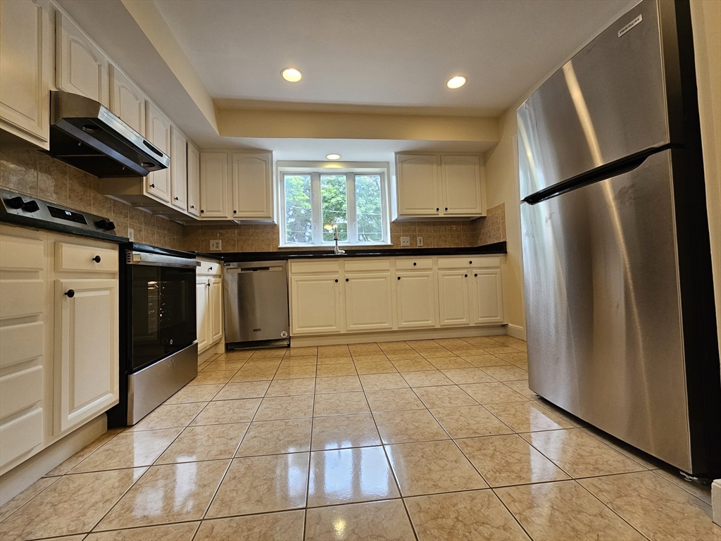 115 Langley Rd, Newton Center