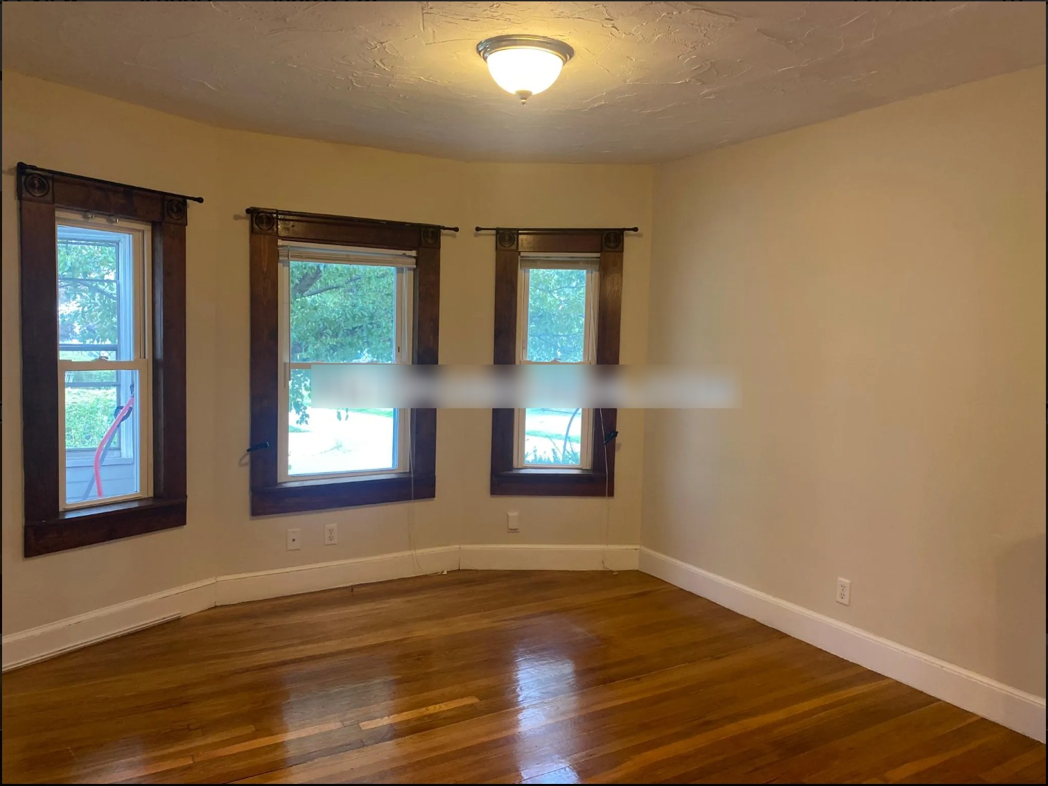 23 Renfrew St, Tufts University