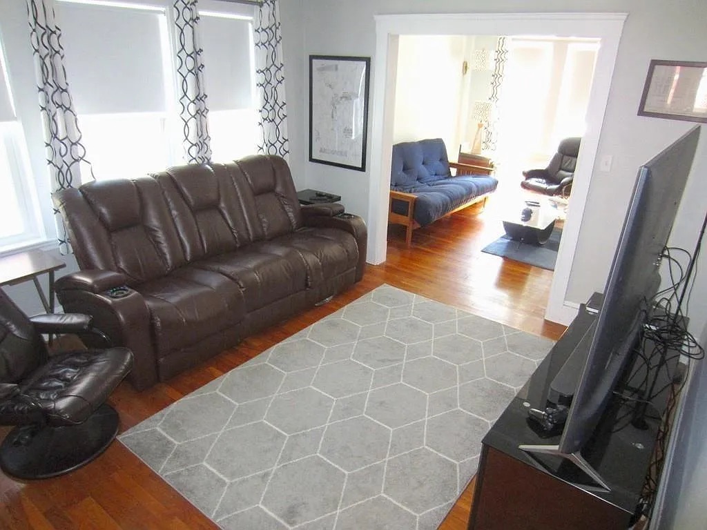 17-19 Frederick Ave, Tufts University