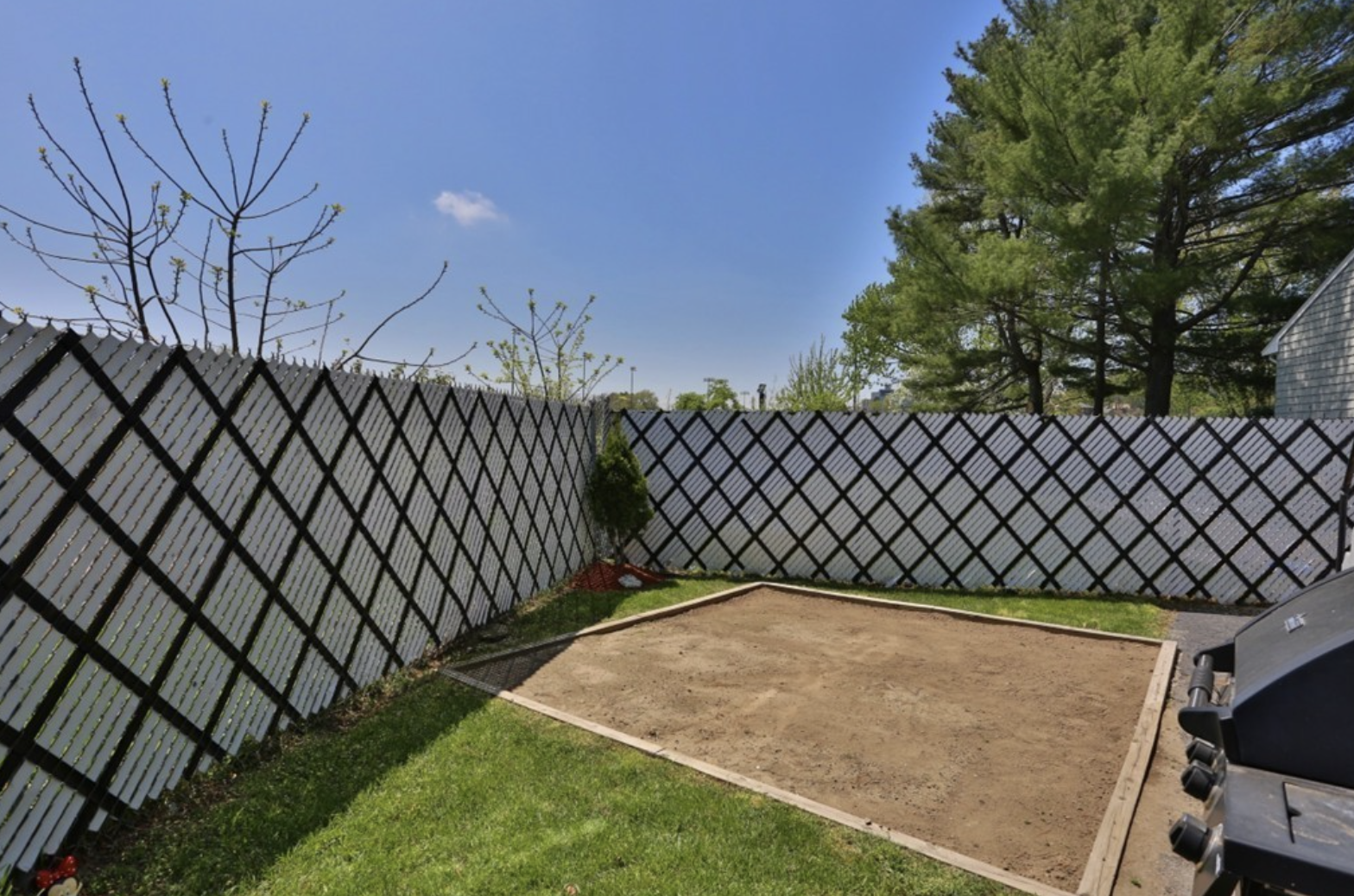 58-60 Buzzell Ln, Tufts University