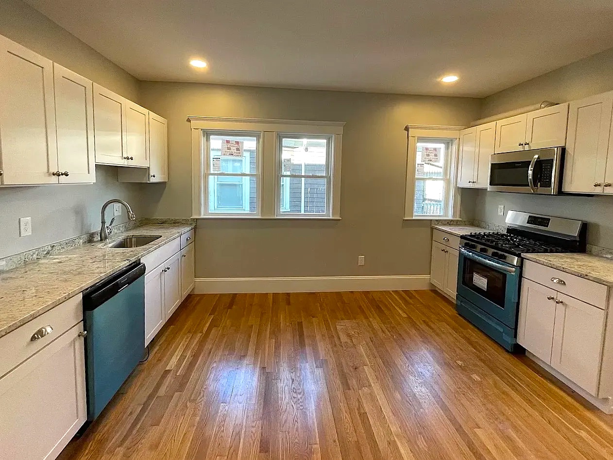 15-17 Berwick Rd, Tufts University