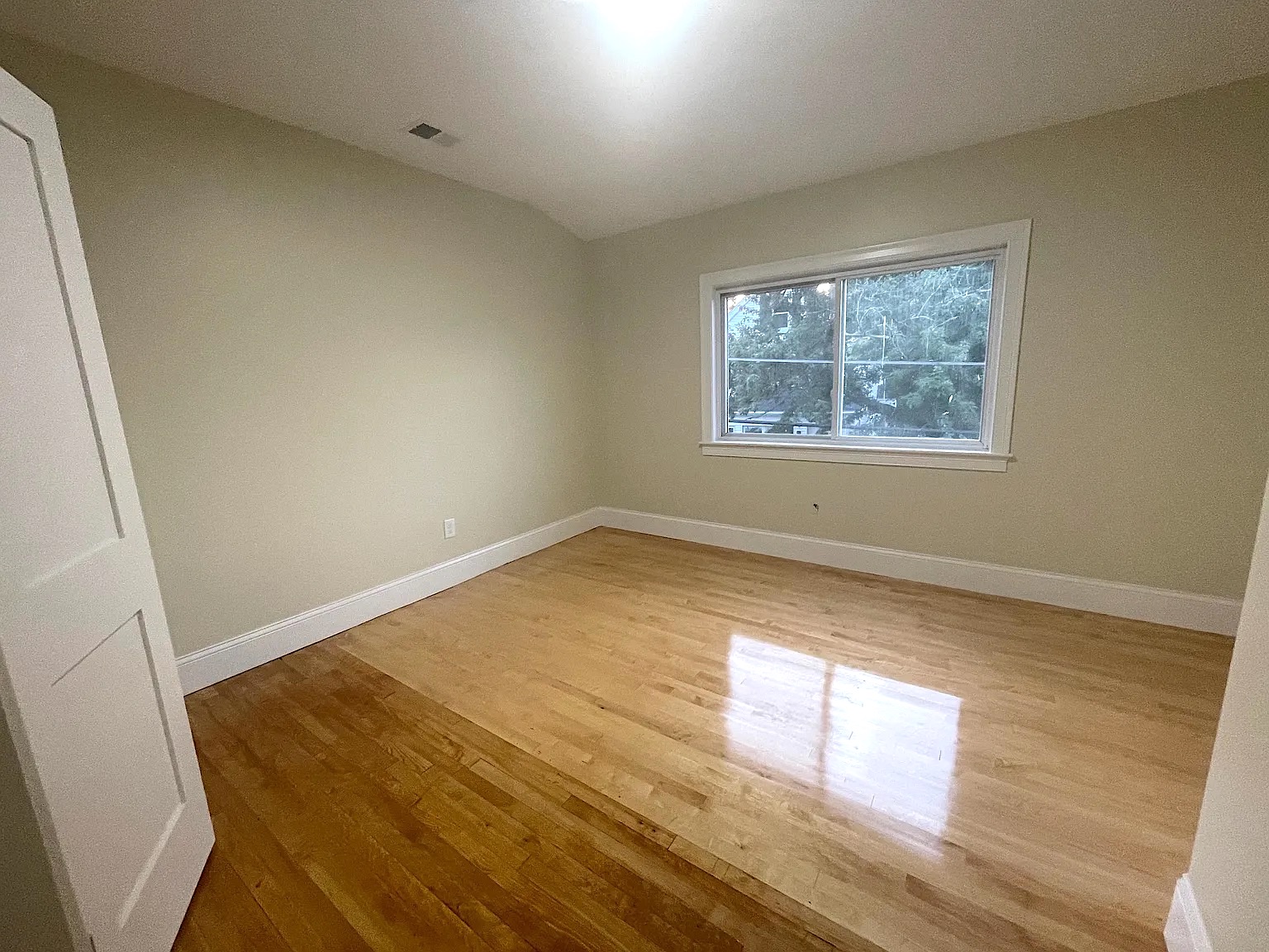 20-22 Hillsdale Rd, Tufts University