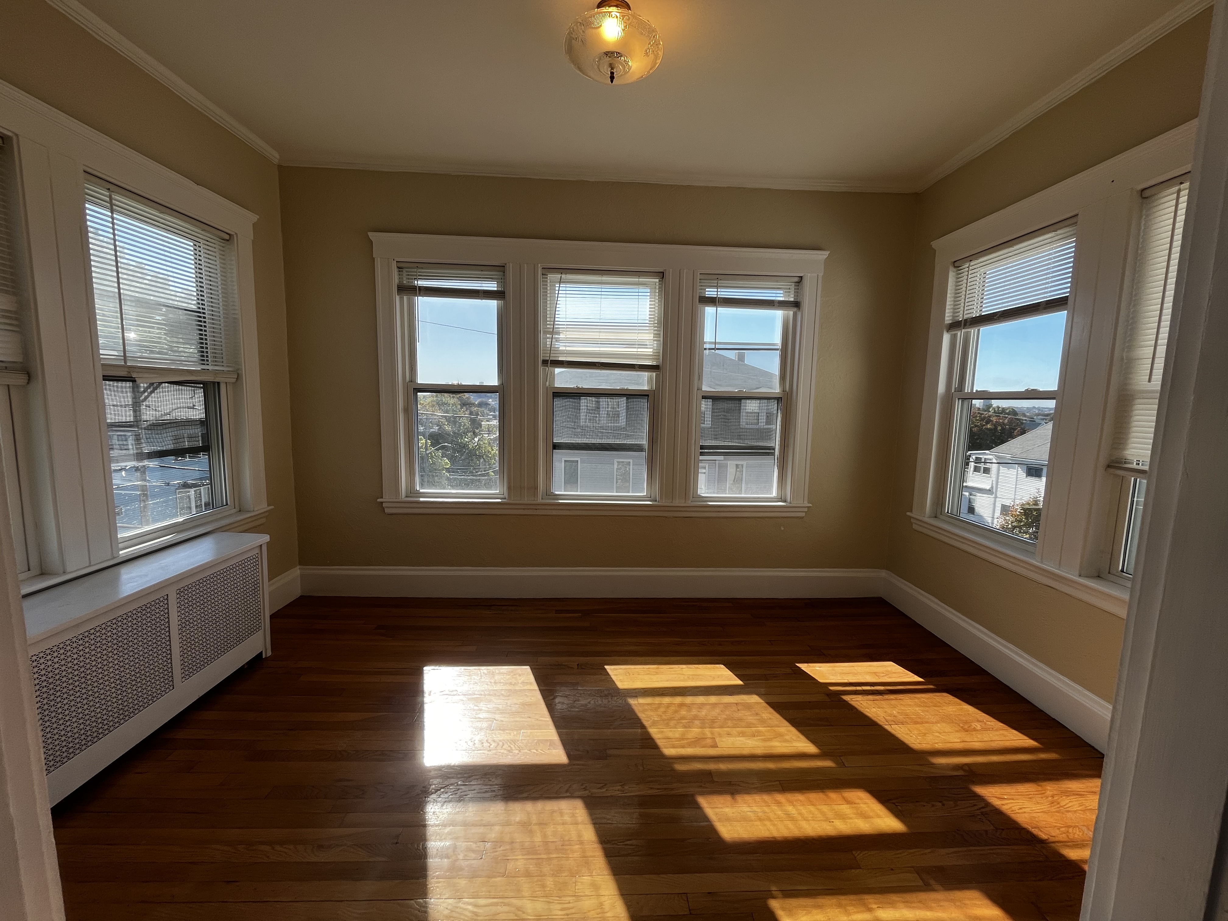 30 Lawrence St, Everett