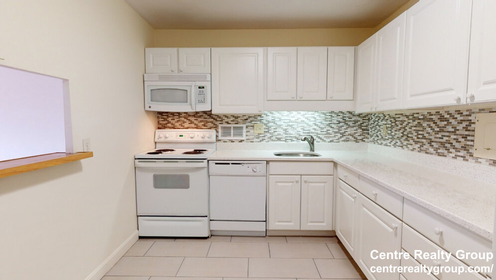 77 Monmouth St. - 4,450USD / month