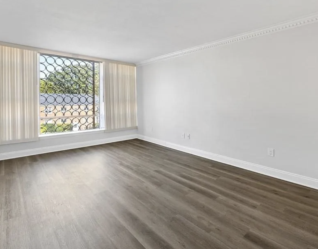 Photos of apartment on Hammond Pond Pkwy.,Chestnut Hill MA 02467