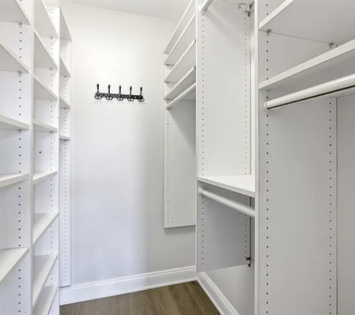 Photos of apartment on Hammond Pond Pkwy.,Chestnut Hill MA 02467