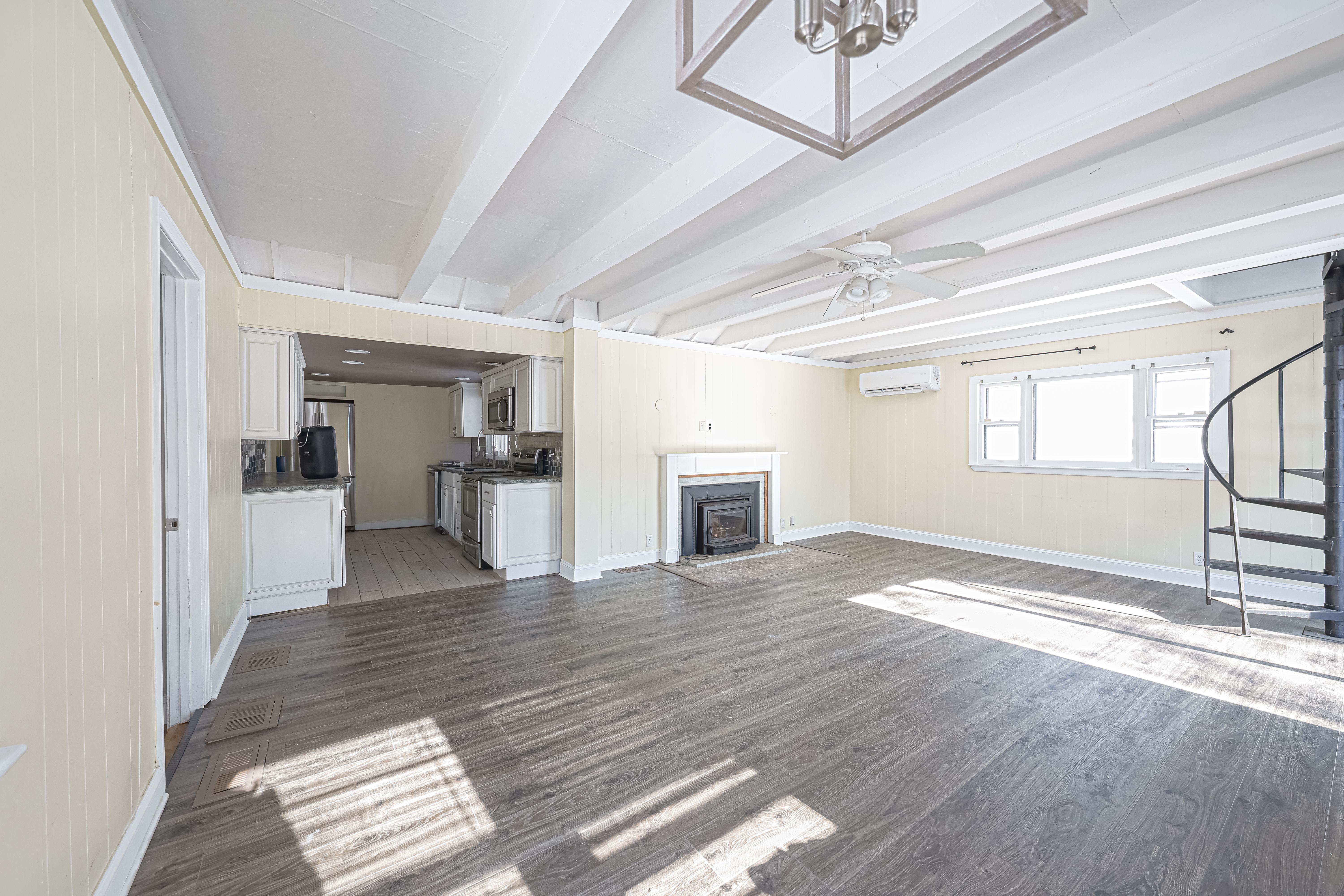 Photos of apartment on West St.,Melrose MA 02176