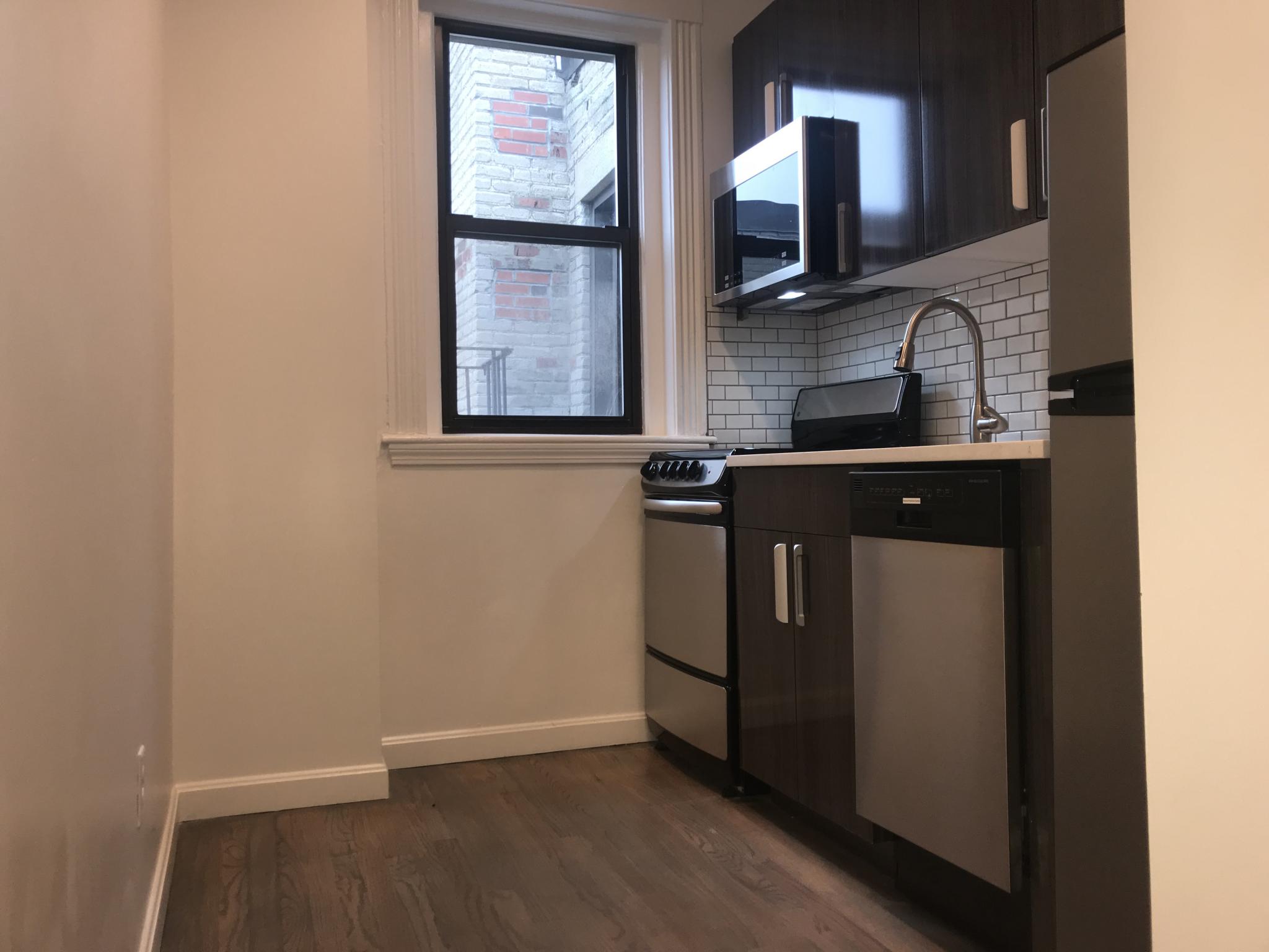 19 Peterborough St, Fenway