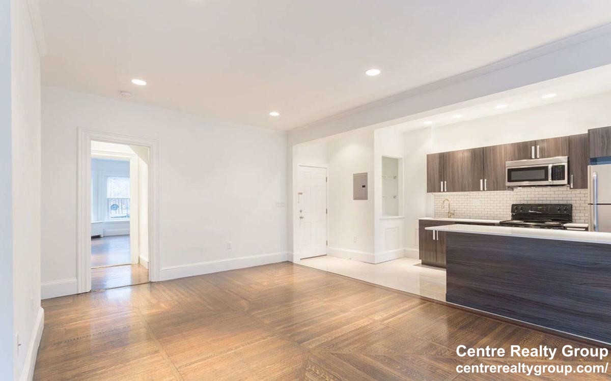 225 Newbury St, Back Bay