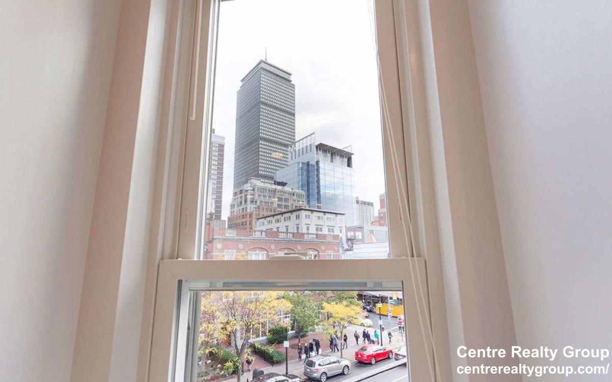 225 Newbury St, Back Bay